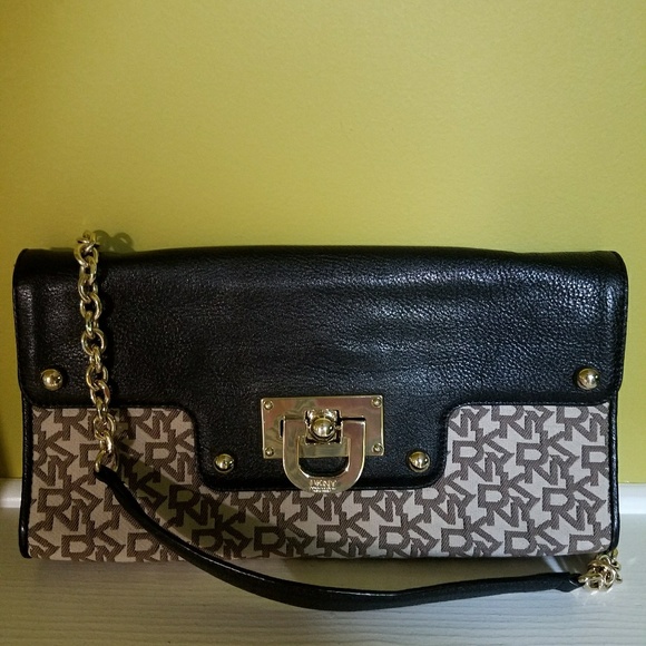 DKNY shoulder clutch/bag with golden chain, sz M - Picture 4 of 8